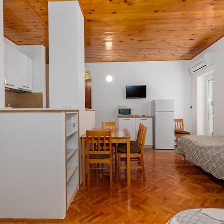 Apartments And Rooms Spiro Mimice Zewnętrze zdjęcie